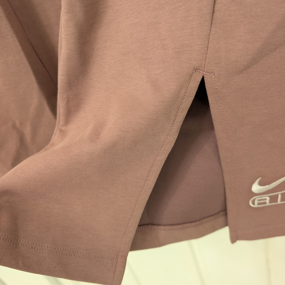 Nike Air Women’s High Waisted Flared Leggings In Smokey Mauve NWT - Picture 4 of 11